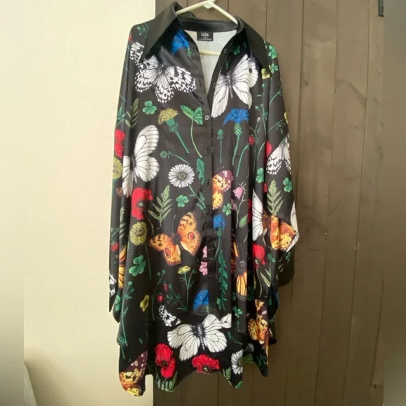 Dressed in Lala Folklore Florals Playsuit - Picture 2 of 9